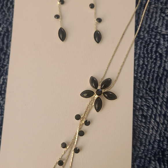 Boutique Collection - Picture 1 of 6